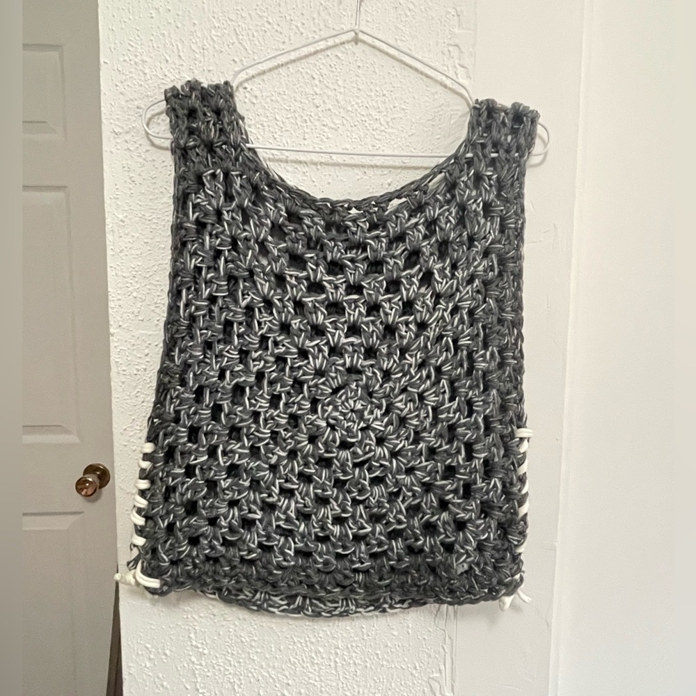 Reversible Design Knit Tank Vest - Picture 4 of 6